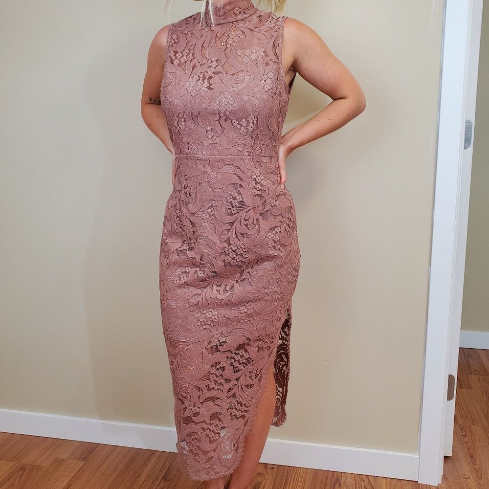 Sleeveless Lace Midi Dress in Dusty Rose - Brand: